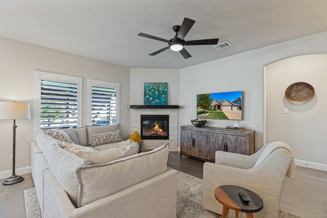 3216 Mountwell Drive, Mckinney, TX 75071