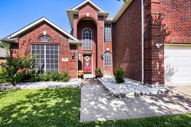 5717 Greenway Drive, Rowlett, TX 75089