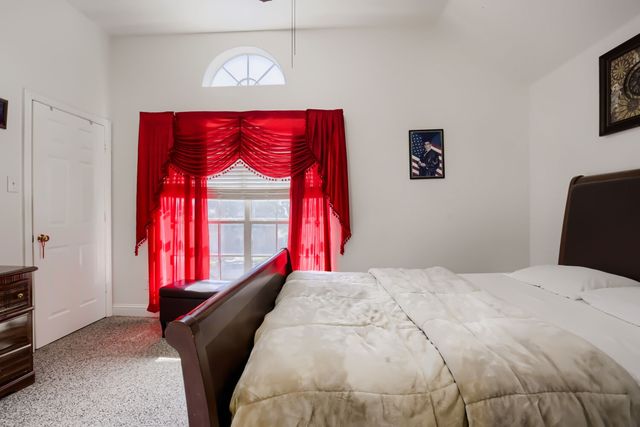 5717 Greenway Drive, Rowlett, TX 75089
