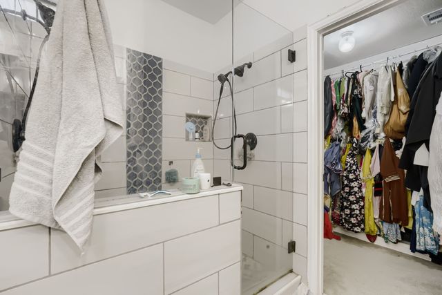 5717 Greenway Drive, Rowlett, TX 75089