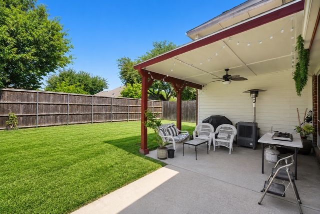 5717 Greenway Drive, Rowlett, TX 75089