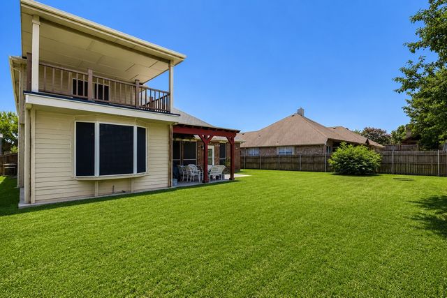 5717 Greenway Drive, Rowlett, TX 75089