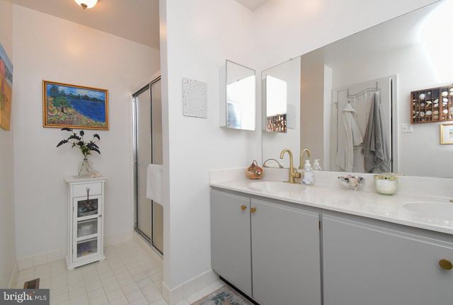 201 ESSEX CT, Lansdale, PA 19446