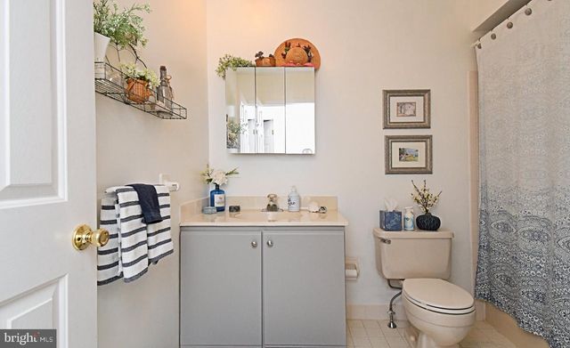 201 ESSEX CT, Lansdale, PA 19446