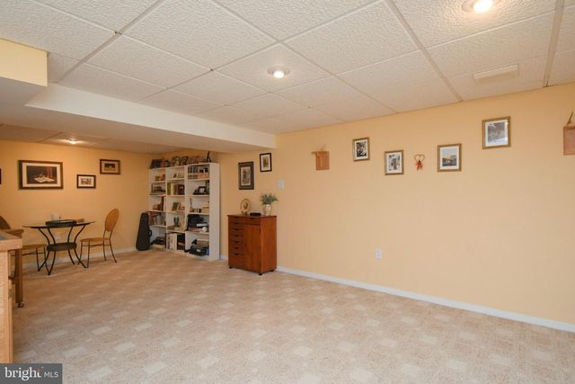 201 ESSEX CT, Lansdale, PA 19446