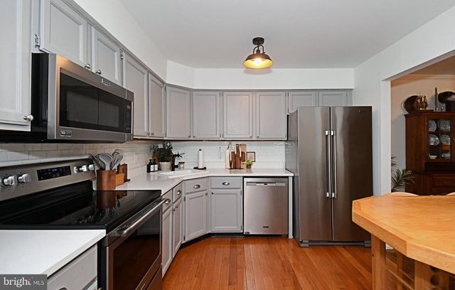 201 ESSEX CT, Lansdale, PA 19446