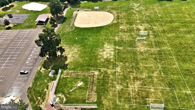 201 ESSEX CT, Lansdale, PA 19446