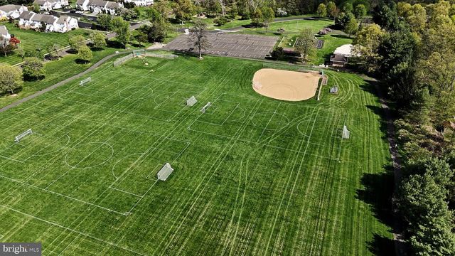 201 ESSEX CT, Lansdale, PA 19446