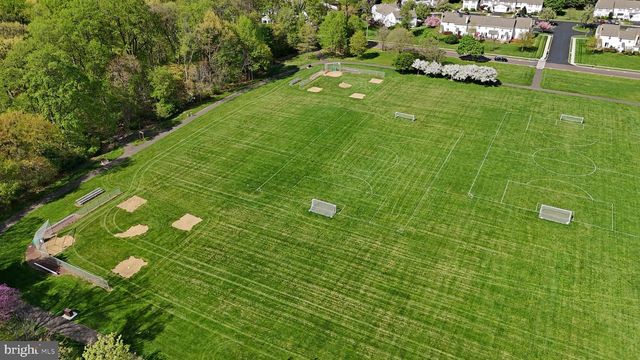 201 ESSEX CT, Lansdale, PA 19446