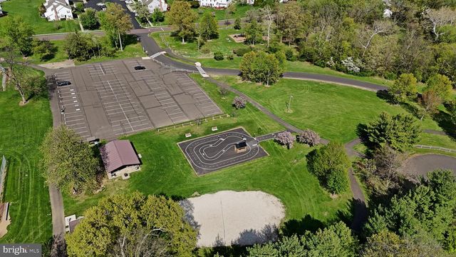 201 ESSEX CT, Lansdale, PA 19446