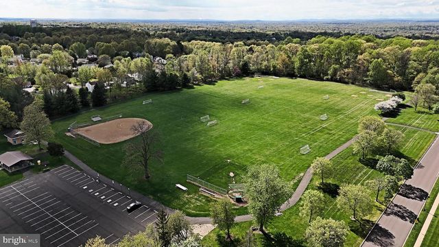 201 ESSEX CT, Lansdale, PA 19446