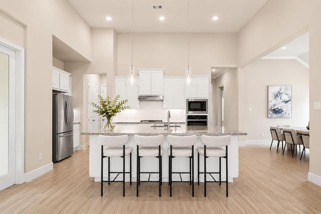 7 Peace Tree, The Woodlands, TX 77375