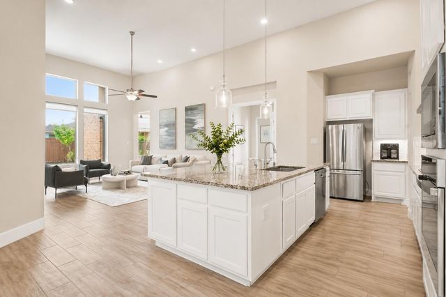 7 Peace Tree, The Woodlands, TX 77375