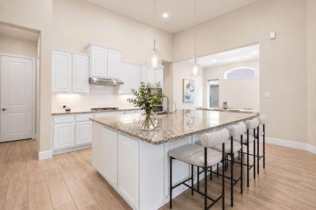 7 Peace Tree, The Woodlands, TX 77375