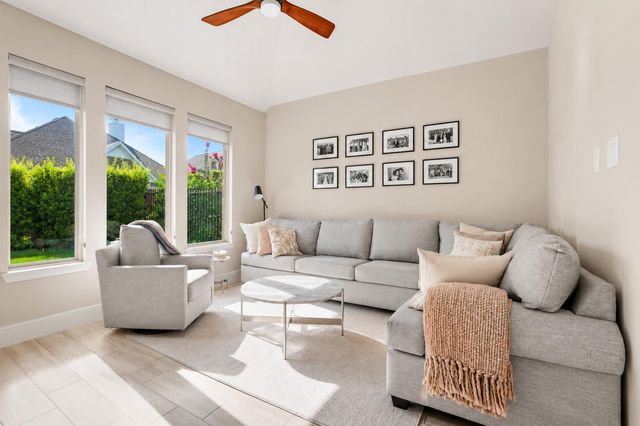 7 Peace Tree, The Woodlands, TX 77375