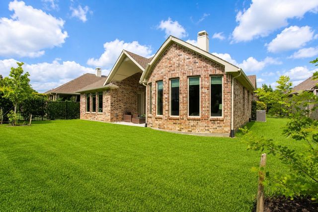 7 Peace Tree, The Woodlands, TX 77375