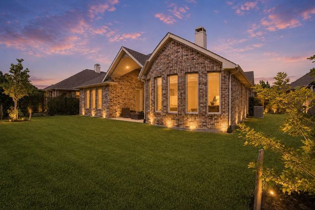 7 Peace Tree, The Woodlands, TX 77375