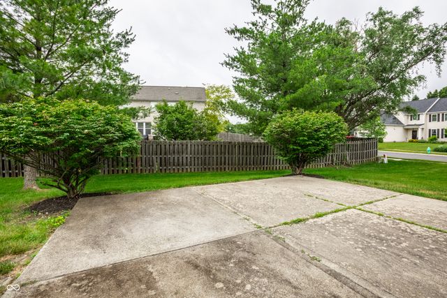11206 Laurel Falls Lane, Fishers, IN 46037
