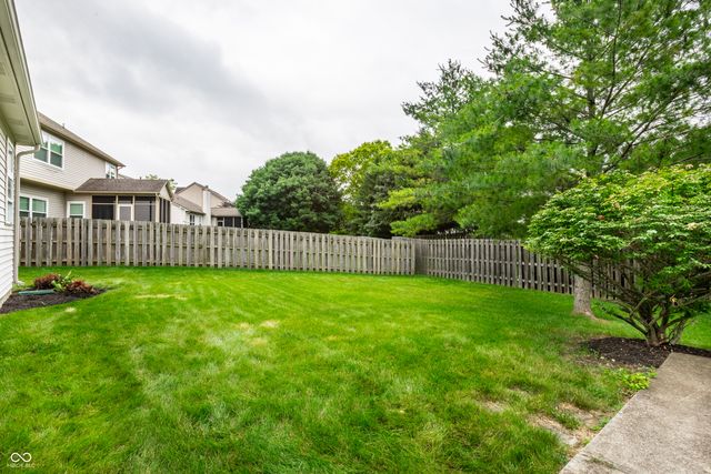 11206 Laurel Falls Lane, Fishers, IN 46037
