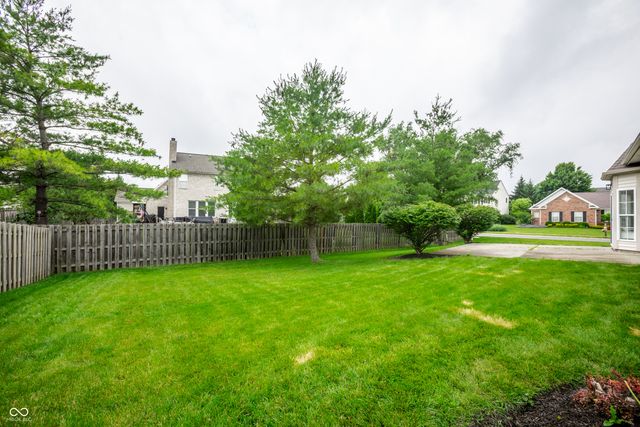 11206 Laurel Falls Lane, Fishers, IN 46037