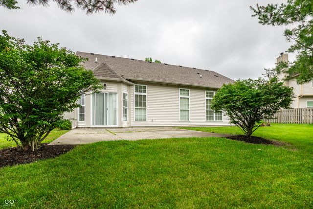 11206 Laurel Falls Lane, Fishers, IN 46037