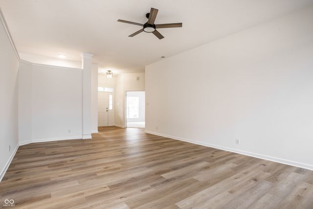 11206 Laurel Falls Lane, Fishers, IN 46037