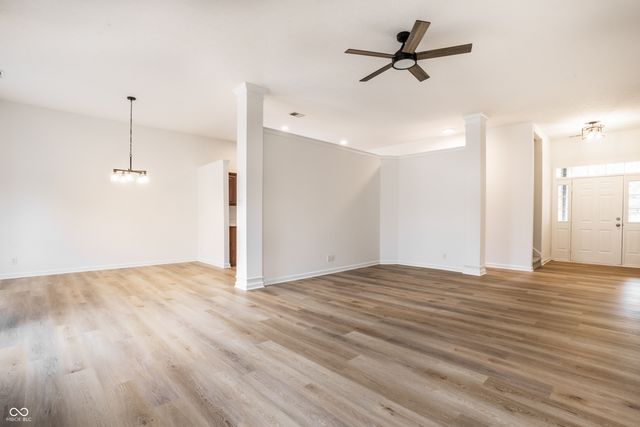 11206 Laurel Falls Lane, Fishers, IN 46037