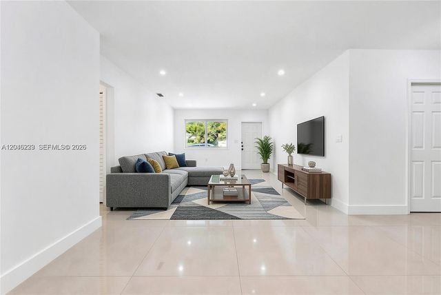 321 NW 56th Avenue, Miami, FL 33126