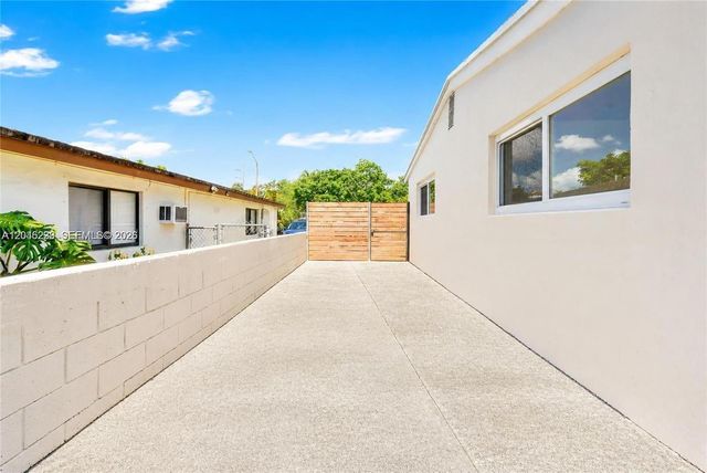 321 NW 56th Avenue, Miami, FL 33126