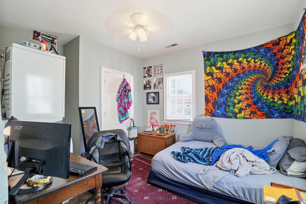 Image 20 of property listing at 163 Coming Street, Charleston, SC 29403