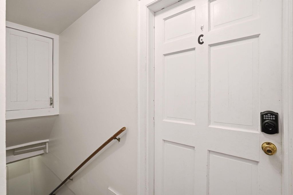 Image 22 of property listing at 163 Coming Street, Charleston, SC 29403