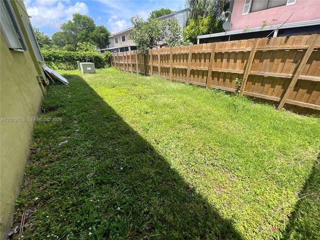209 NE 141st St 4, Miami, FL 33161