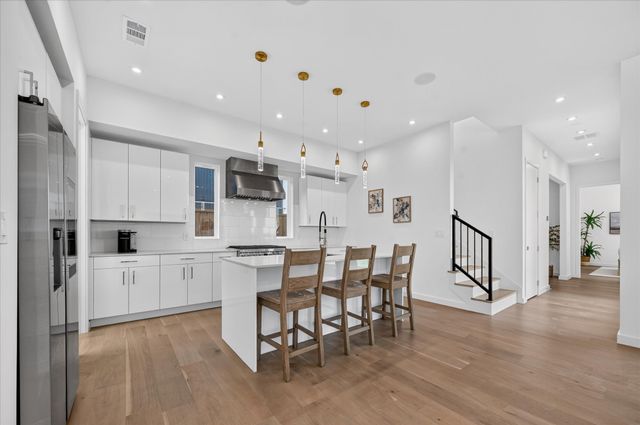 835 Nomas Street, Dallas, TX 75212