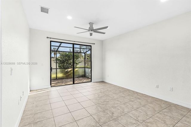7542 Bristol Circle, Naples, FL 34120