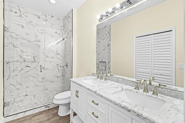 7542 Bristol Circle, Naples, FL 34120
