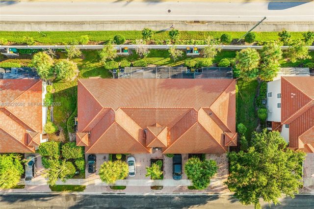 7542 Bristol Circle, Naples, FL 34120