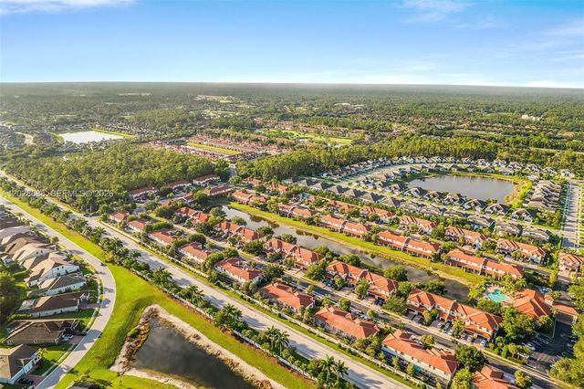 7542 Bristol Circle, Naples, FL 34120