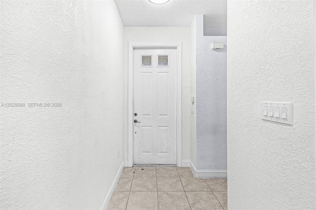7542 Bristol Circle, Naples, FL 34120