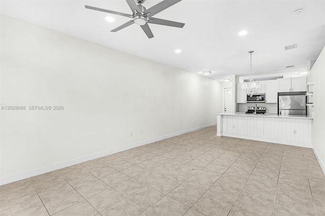 7542 Bristol Circle, Naples, FL 34120
