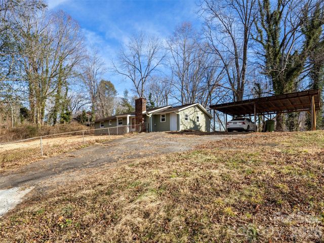 45 Gash Farm Road, Asheville, NC 28805