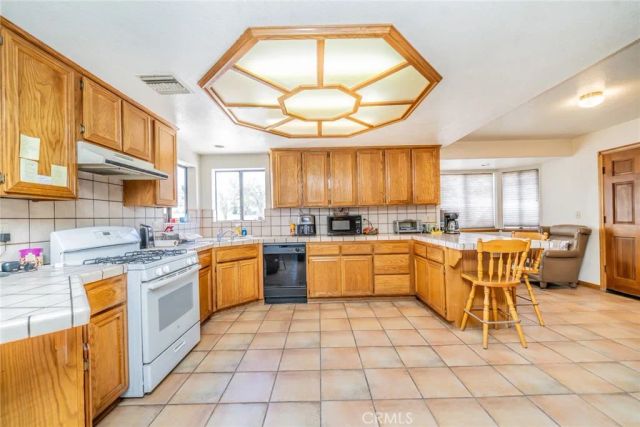 5131 Cygnet Road A-B, Phelan, CA 92371