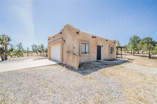 5131 Cygnet Road A-B, Phelan, CA 92371