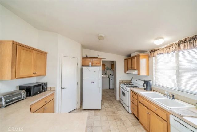 5131 Cygnet Road A-B, Phelan, CA 92371