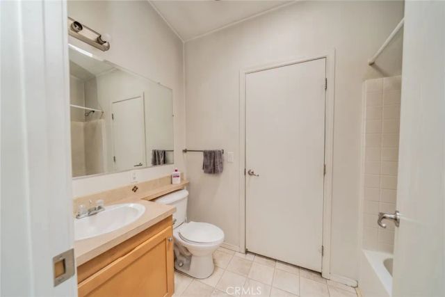 5131 Cygnet Road A-B, Phelan, CA 92371