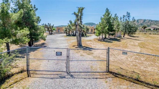 5131 Cygnet Road A-B, Phelan, CA 92371