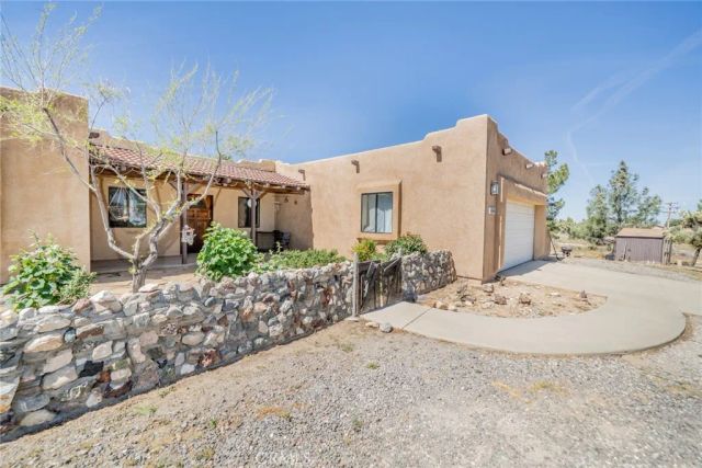 5131 Cygnet Road A-B, Phelan, CA 92371