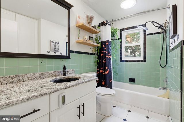 11 CITADEL DR, Camp Hill, PA 17011