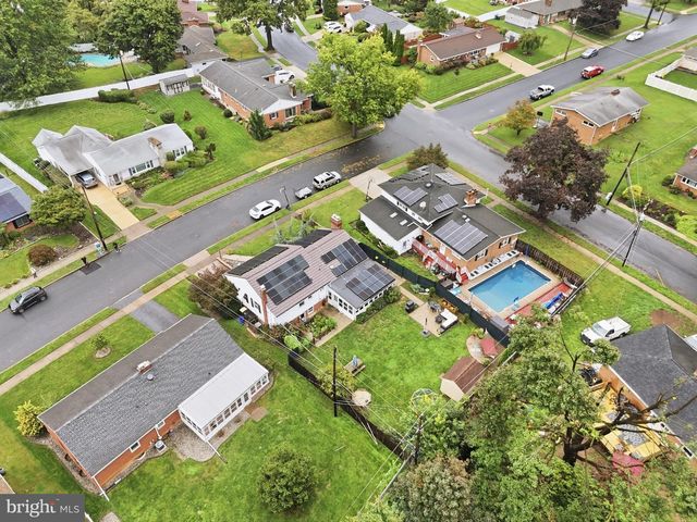 11 CITADEL DR, Camp Hill, PA 17011