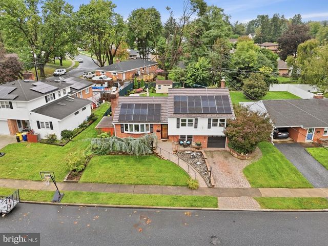 11 CITADEL DR, Camp Hill, PA 17011