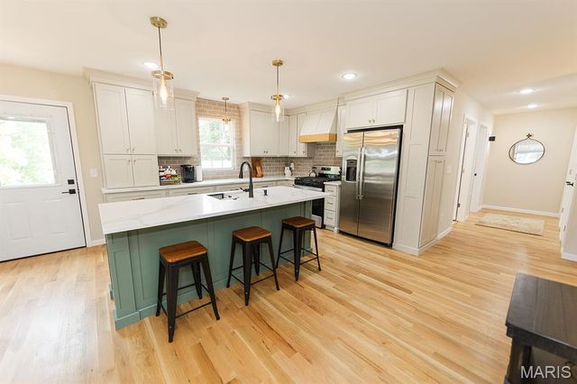 300 E 11th Street, Salem, MO 65560